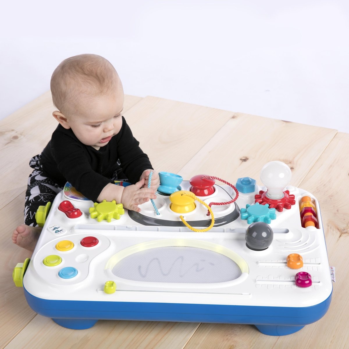 CURIOSITY TABLE - Premium for Kids in Qatar | Toysaro.com