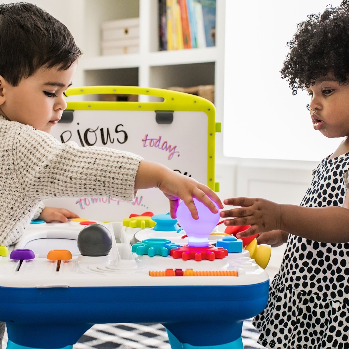 CURIOSITY TABLE - Premium for Kids in Qatar | Toysaro.com