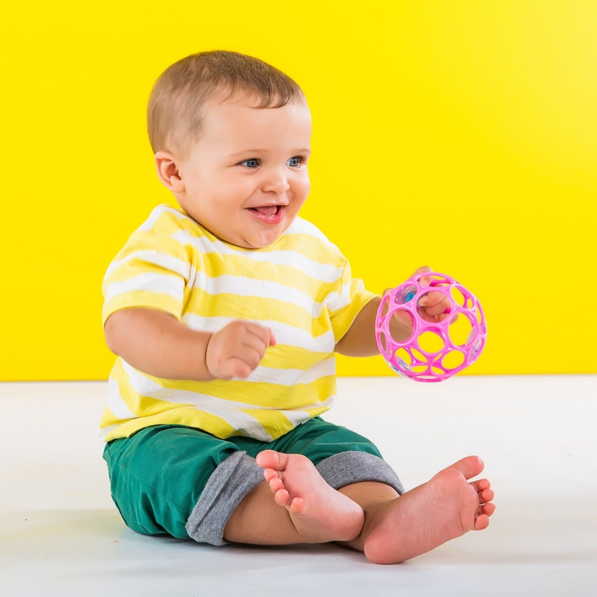 OBALL RATTLE EASY - GRASP TOY - PINK - Premium for Kids in Qatar | Toysaro.com