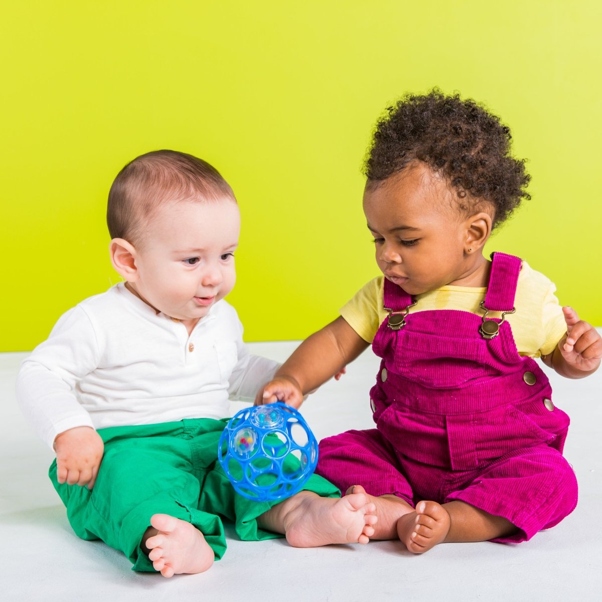 OBALL RATTLE EASY - GRASP TOY - BLUE - Premium for Kids in Qatar | Toysaro.com