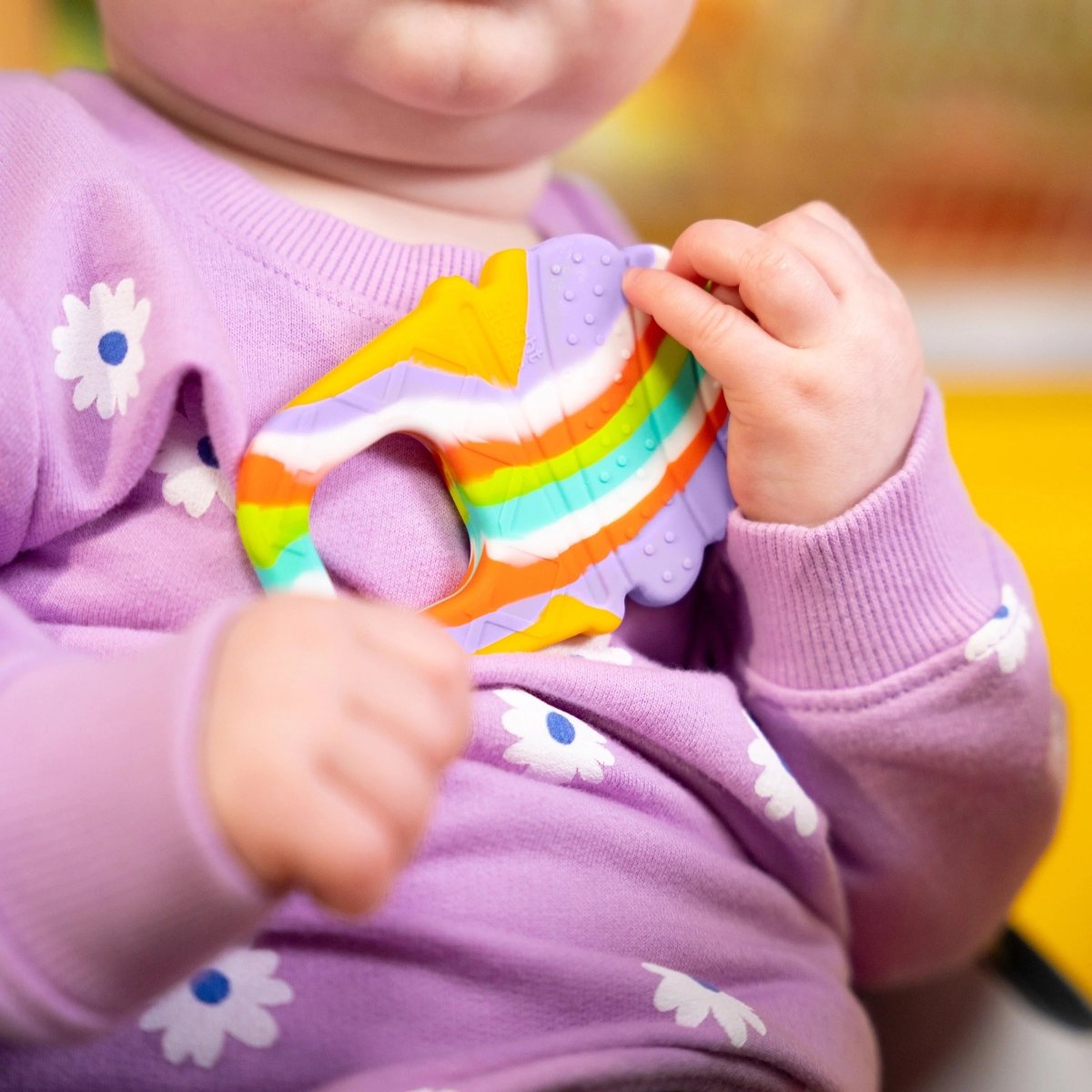 BRIGHT STARTS™SOOTHING SOFT SERVE SILICONE TEETHER - Premium for Kids in Qatar | Toysaro.com