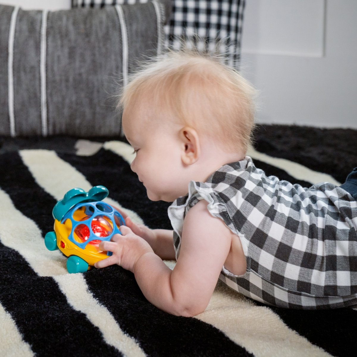 BABY EINSTEIN™CURIOUS CAR NEPTUNE OBALL TOY CAR & RATTLE - Premium for Kids in Qatar | Toysaro.com