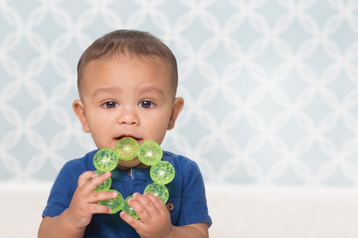 WATER TEETHER (GREEN) INFANTINO - Premium for Kids in Qatar | Toysaro.com
