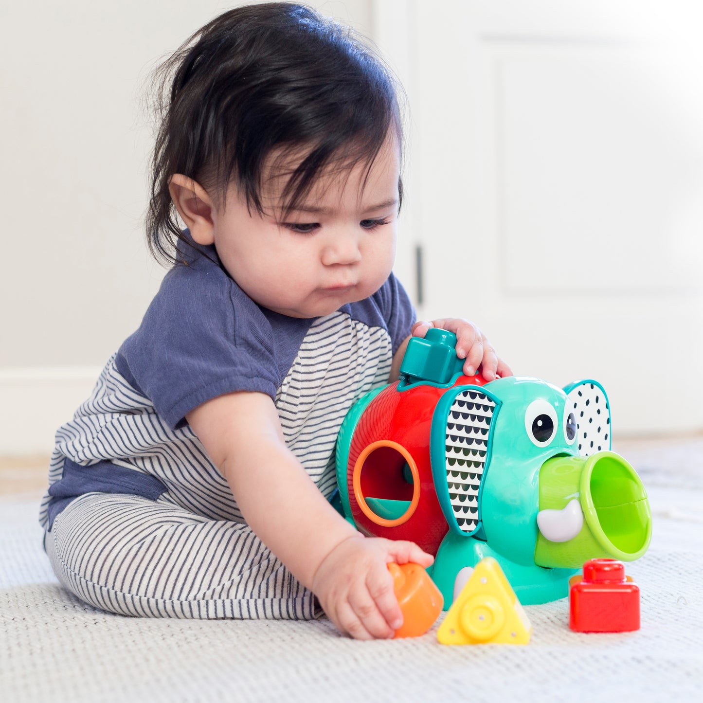 INFANTINO JUMBO SHAPE SORTER