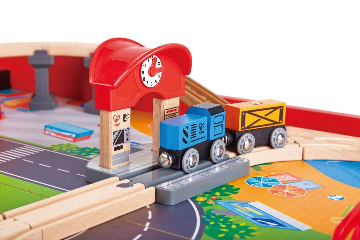 Hape Ride - On Engine Wooden Railway Set Play Table 32pcs - Premium for Kids in Qatar | Toysaro.com