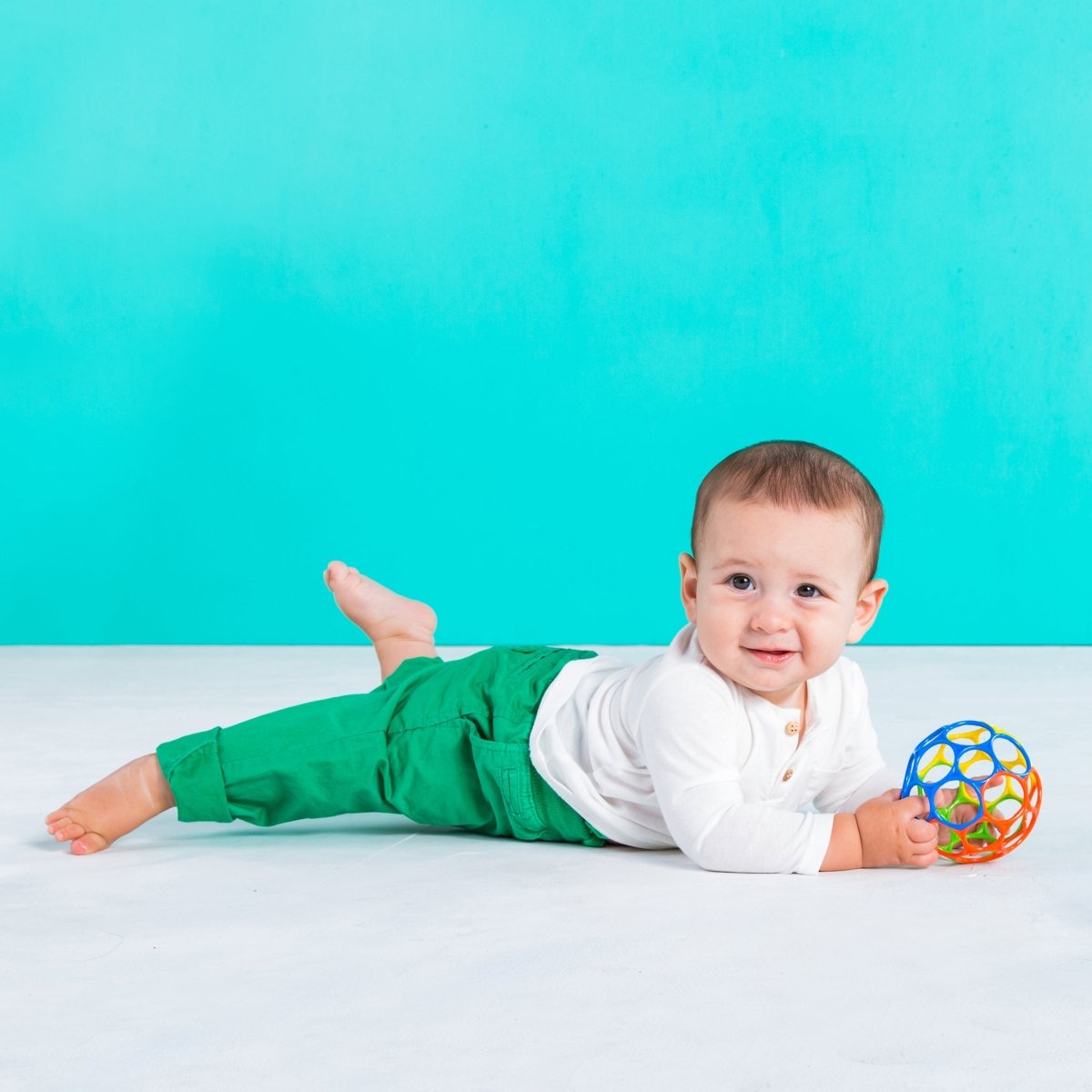 BRIGHT STARTS™ OBALL CLASSIC EASY - GRASP TOY - RED/BLUE/GREEN/YELLOW - Premium for Kids in Qatar | Toysaro.com