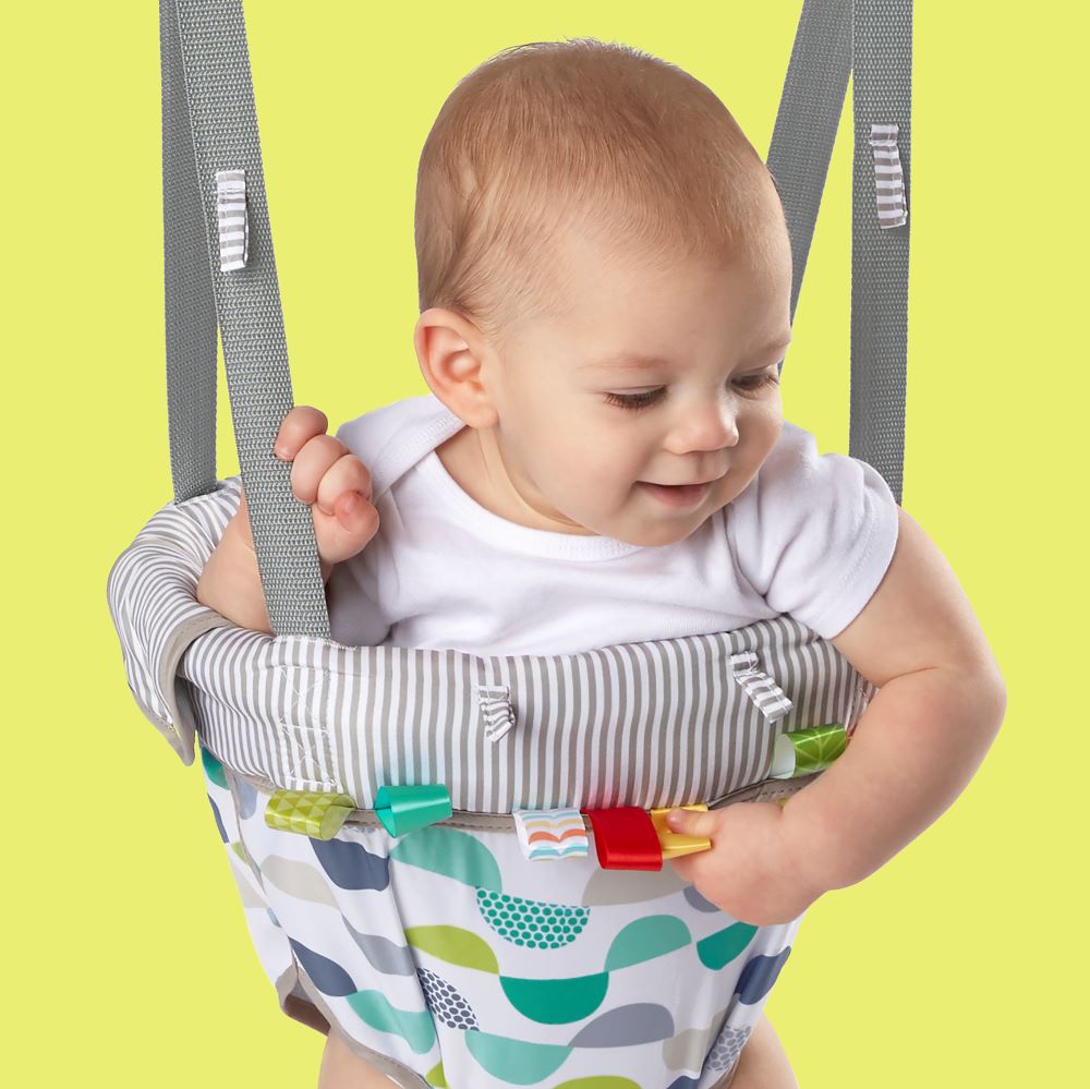 BRIGHT STARTS™ PLAYFUL PARADE DOOR JUMPER - Premium for Kids in Qatar | Toysaro.com