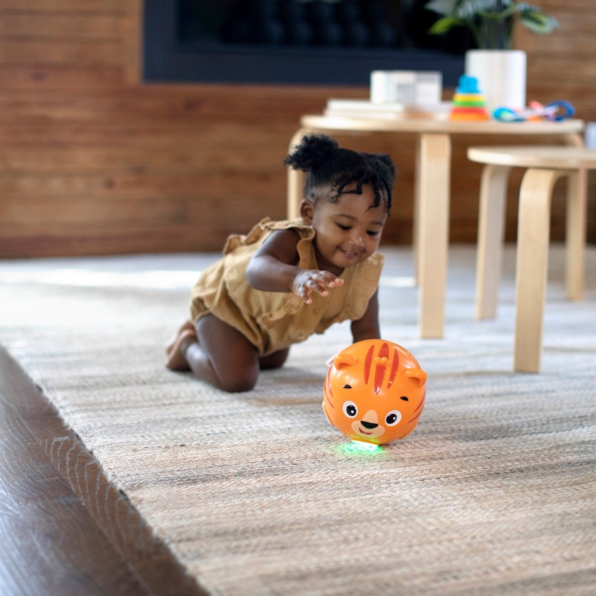LILY CRAWL BALL - Premium for Kids in Qatar | Toysaro.com