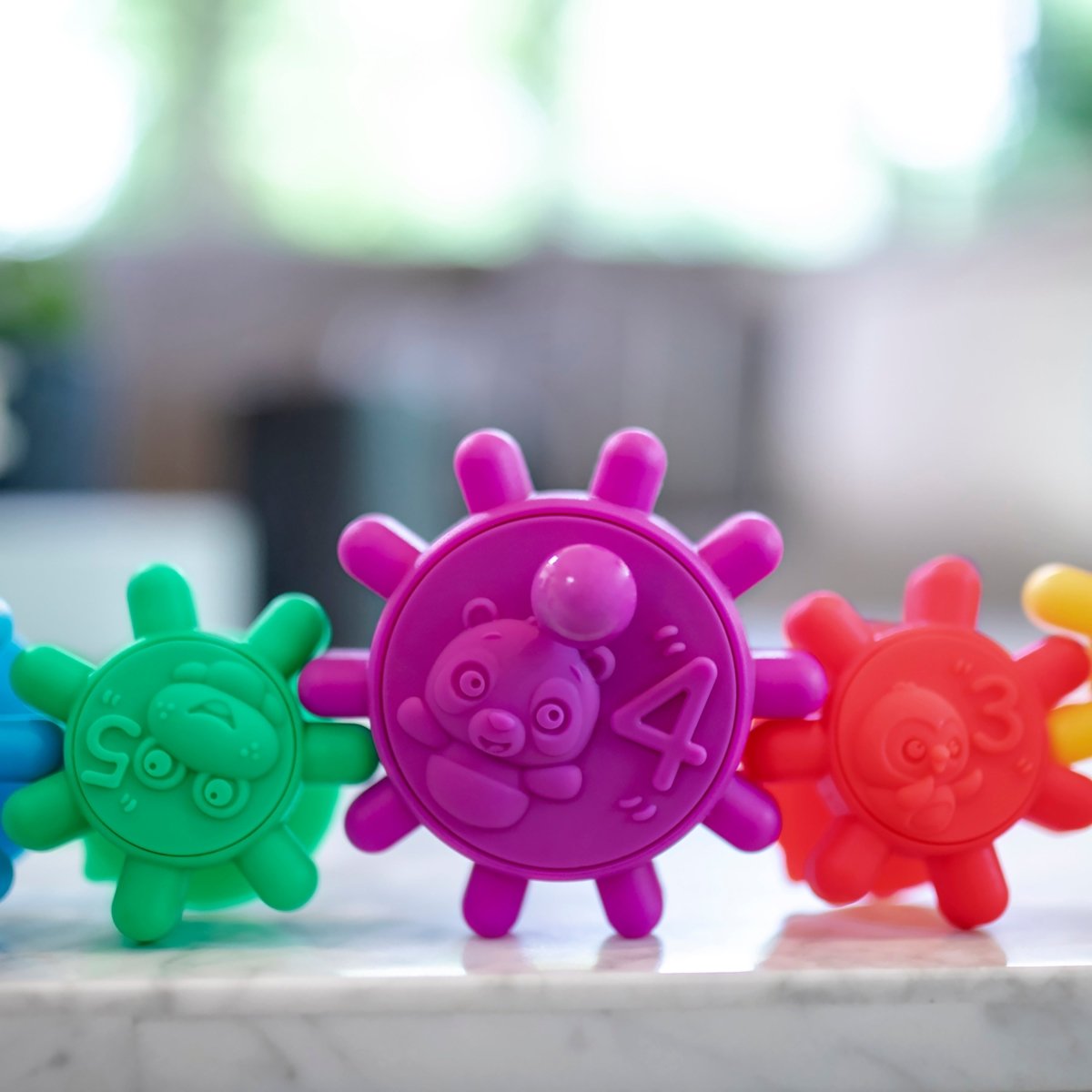 BABY EINSTEIN™ GEARS OF DISCOVERY SUCTION - CUP GEARS - Premium for Kids in Qatar | Toysaro.com