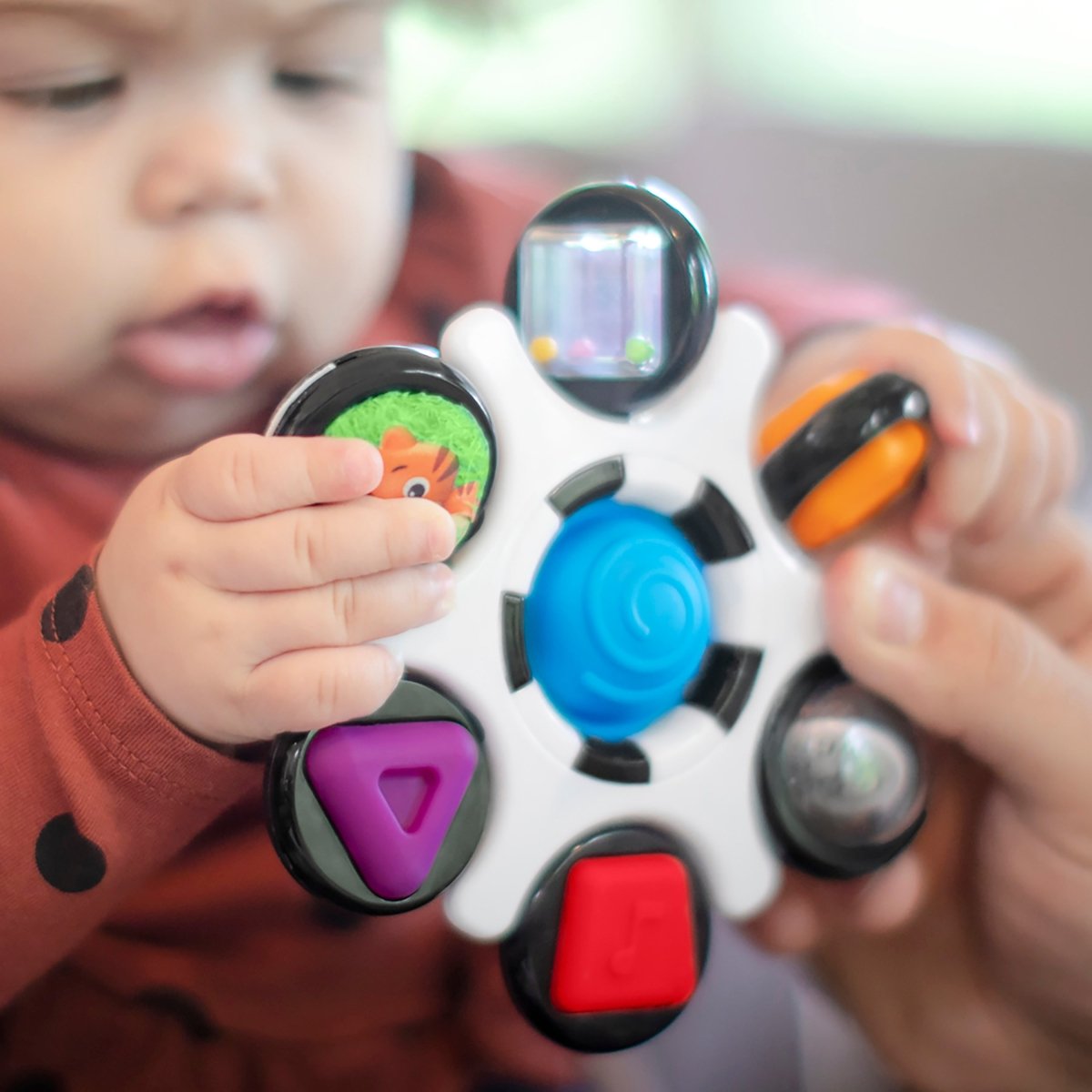 BABY EINSTEIN™ CURIOSITY CLUTCH SENSORY TOY - Premium for Kids in Qatar | Toysaro.com