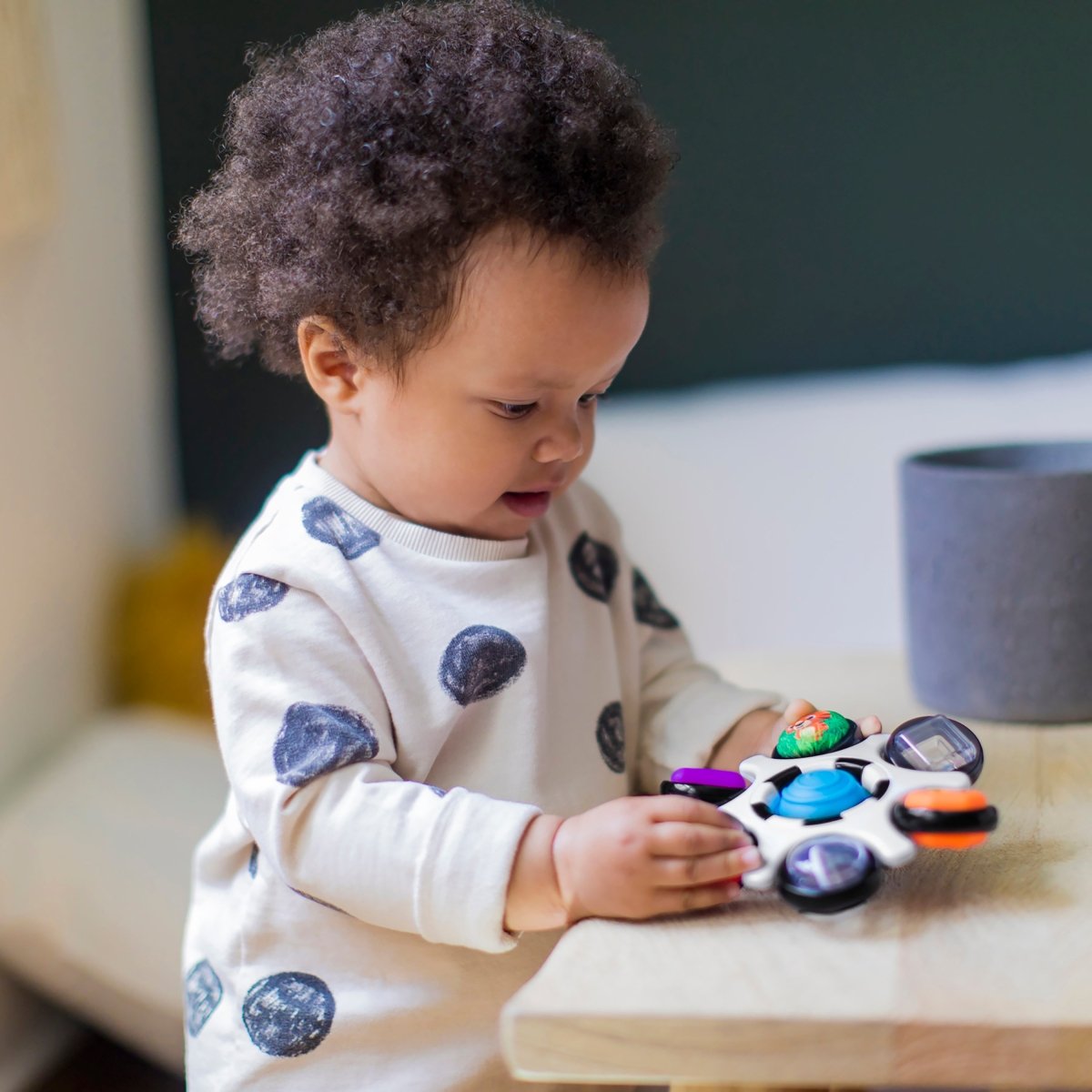 BABY EINSTEIN™ CURIOSITY CLUTCH SENSORY TOY - Premium for Kids in Qatar | Toysaro.com