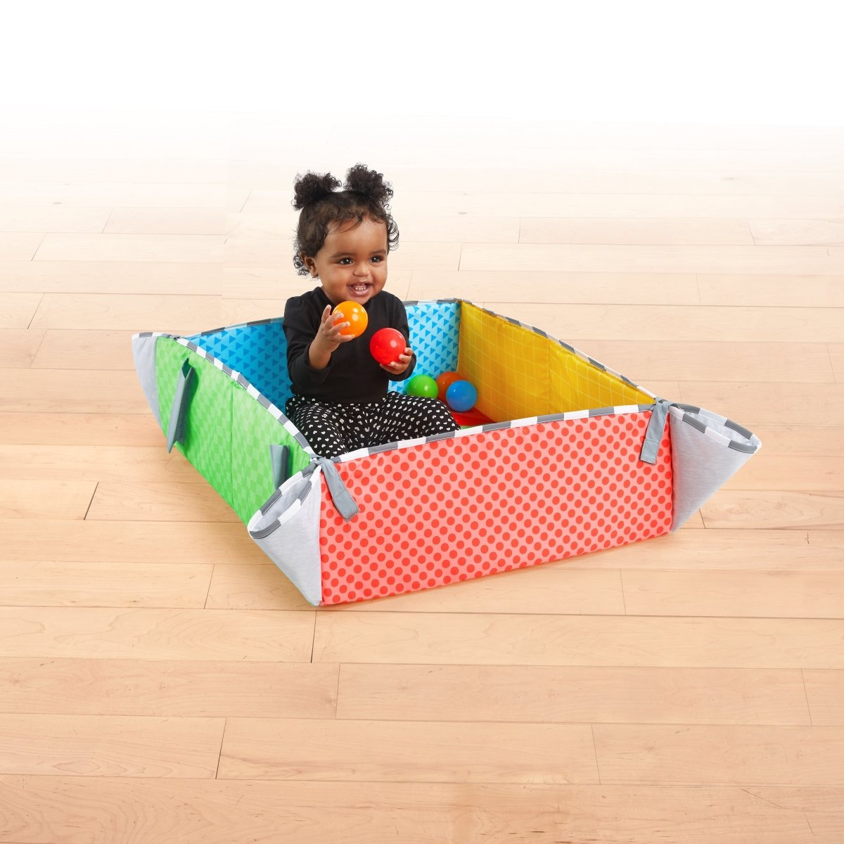 PATCH’S 5 - IN - 1 COLOR PLAYSPACE ACTIVITY GYM & BALL PIT - Premium for Kids in Qatar | Toysaro.com