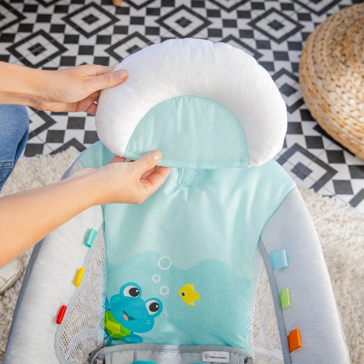 BABY EINSTEIN™KICK TO IT NEPTUNE MUSICAL BOUNCER - Premium for Kids in Qatar | Toysaro.com