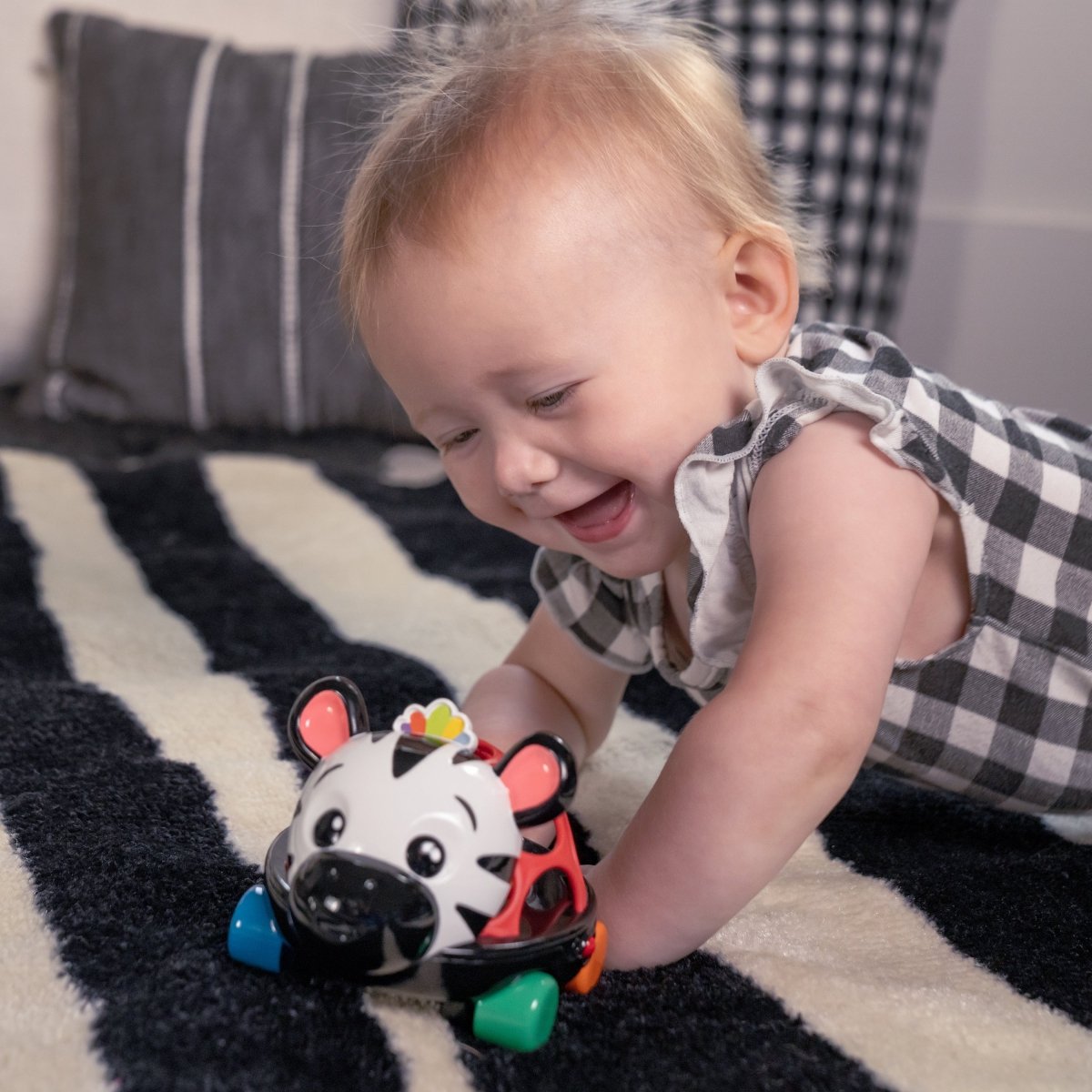 BABY EINSTEIN™CURIOUS CAR ZEN OBALL TOY CAR & RATTLE - Premium for Kids in Qatar | Toysaro.com