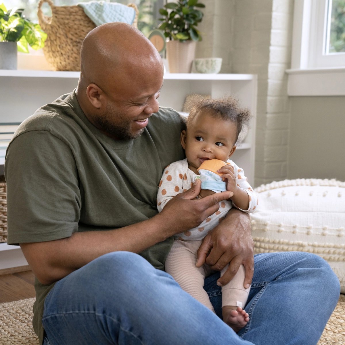 INGENUITY™ TEETHER MITT PEG TOY: KITT - Premium for Kids in Qatar | Toysaro.com