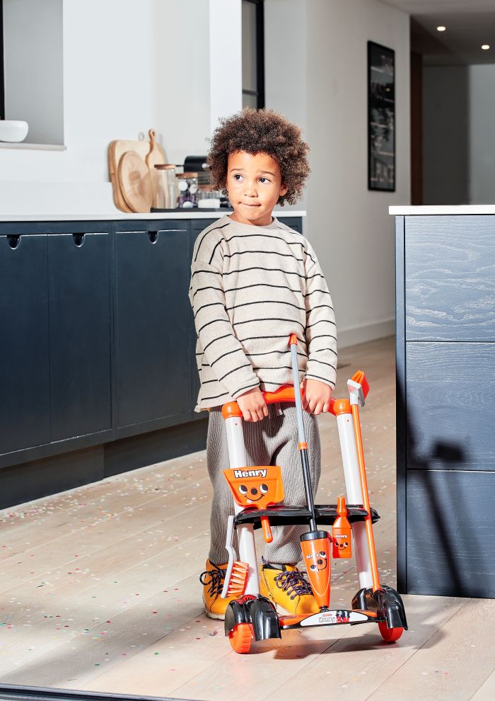 HENRY CLEANING TROLLEY - Premium for Kids in Qatar | Toysaro.com