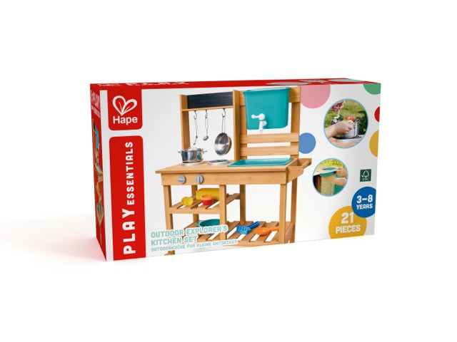 مجموعة مطبخ المستكشف الخارجي من HAPE – مطبخ لعب خشبي للاستخدام الخارجي مع حوض، خزان مياه، ألعاب رمل وأدوات، لعبة طبخ للعب التخيلي للأطفال، مجموعة لعب مطبخ متينة للحديقة للأطفال بعمر 3 سنوات فما فوق