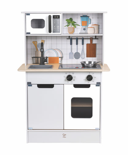 Hape Kitchen Playset Light and Sound with Accessories 5pcs