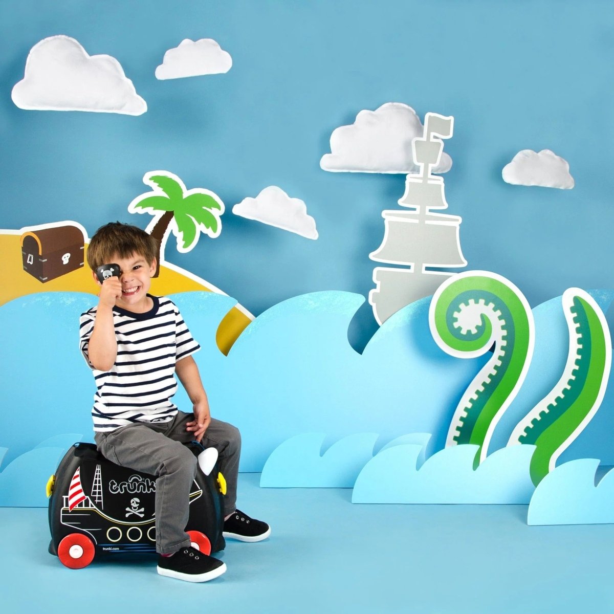 TRUNKI - PEDRO THE PIRATE SHIP - Premium for Kids in Qatar | Toysaro.com