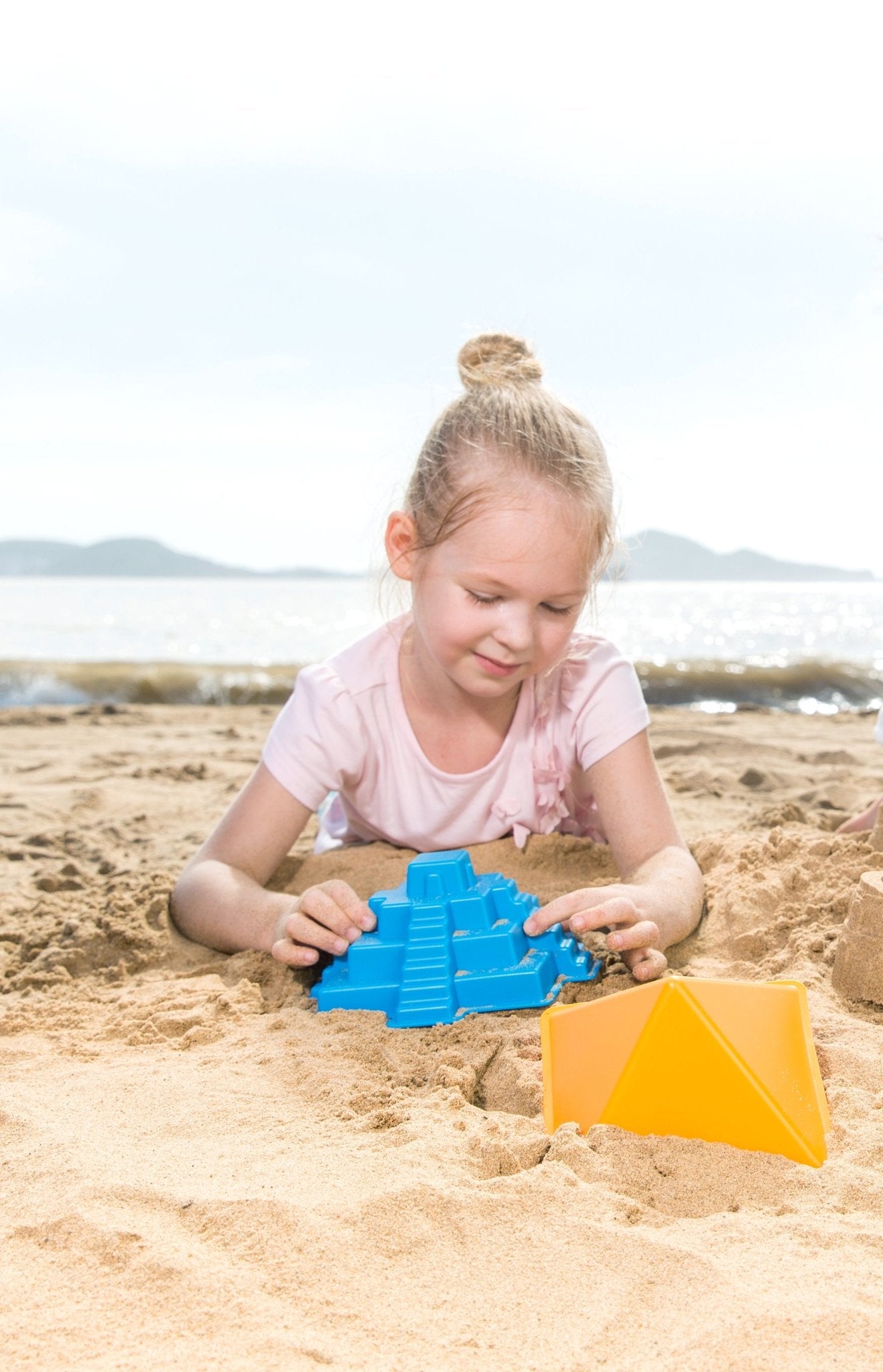 Hape - Mayan Pyramid Sand & Beach Toy - Blue - Premium for Kids in Qatar | Toysaro.com