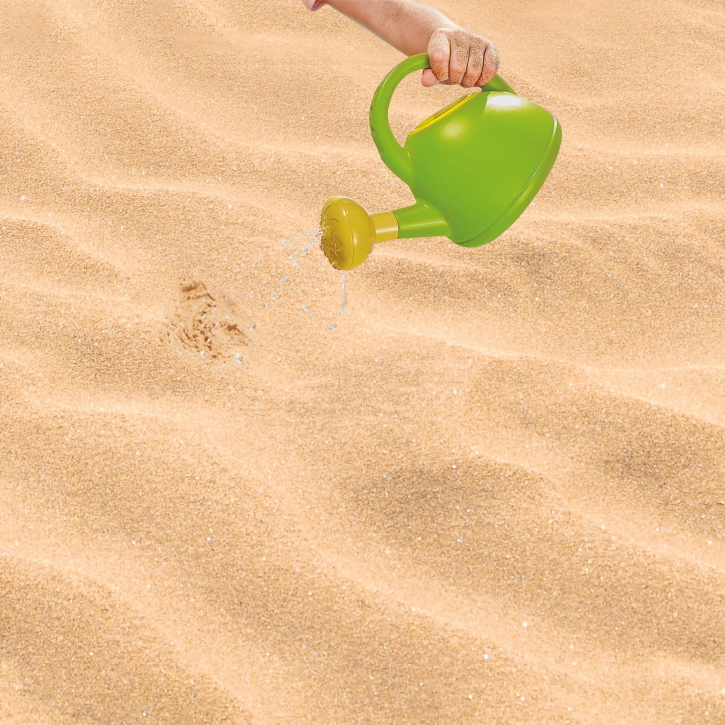 Hape - Watering Can Sand & Beach Toy - Green - Premium for Kids in Qatar | Toysaro.com