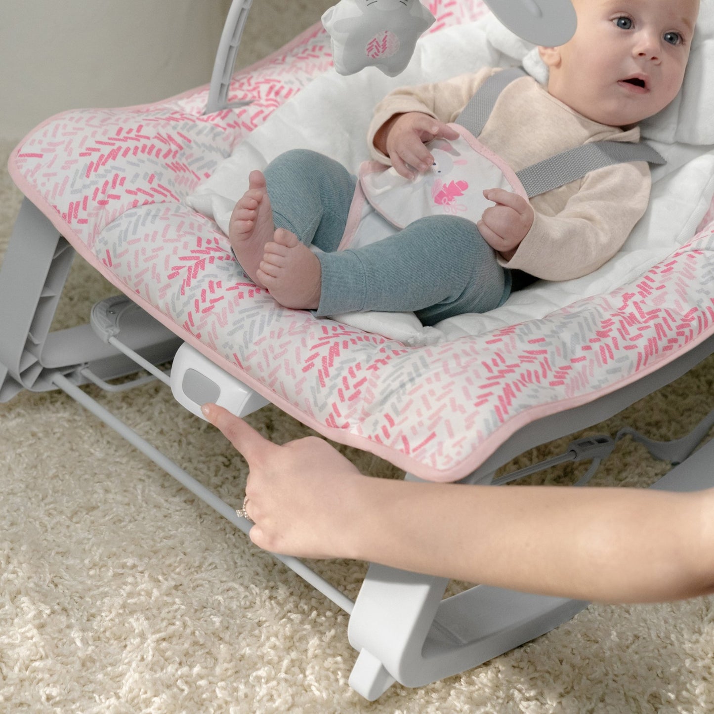 Ingenuity™ Keep Cozy™ 3 - in - 1 Grow with Me™ Bounce & Rock Seat - Lily™ - Premium for Kids in Qatar | Toysaro.com