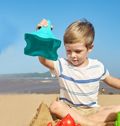 Hape - Eiffel Tower Sand & Beach Toy - Green - Premium for Kids in Qatar | Toysaro.com