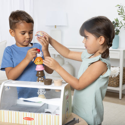Melissa and Doug Scoop & Serve Ice Cream Counter - Premium for Kids in Qatar | Toysaro.com