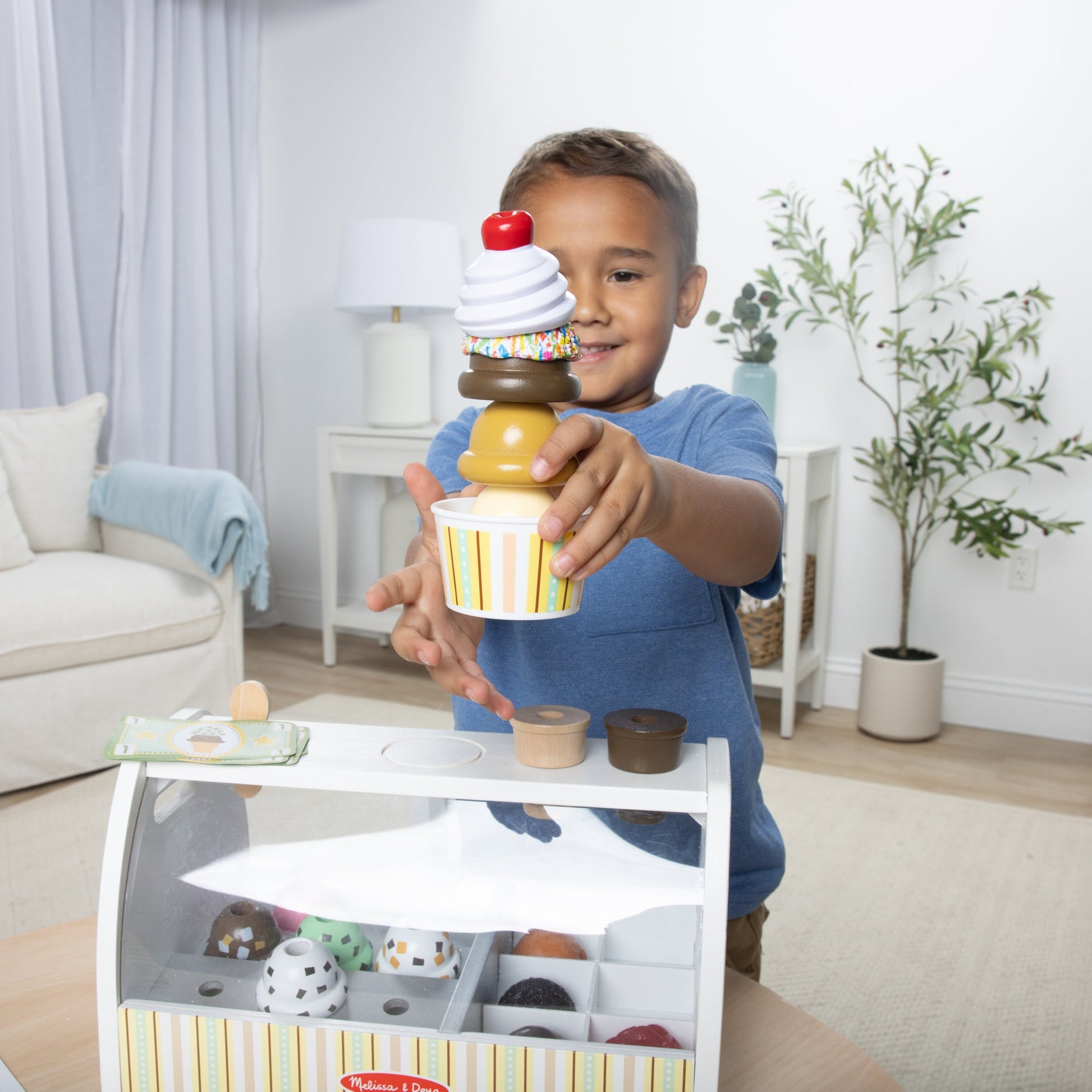 Melissa and Doug Scoop & Serve Ice Cream Counter - Premium for Kids in Qatar | Toysaro.com